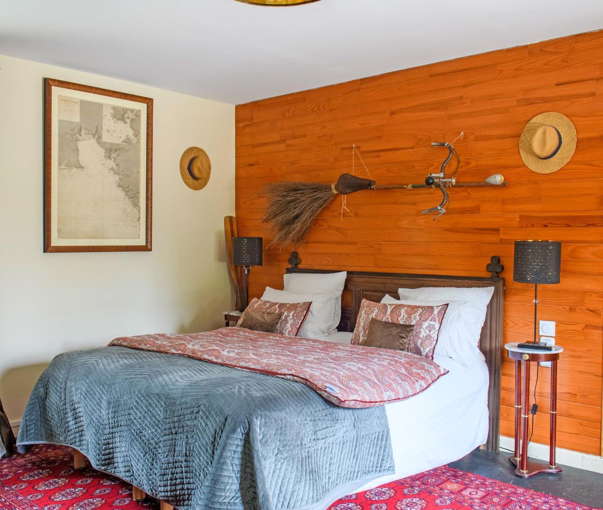 Les Pierres Bleues Bed and Breakfast Saint-Coulitz Εξωτερικό φωτογραφία